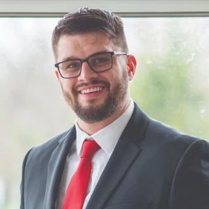 image of agent Luke Schrader